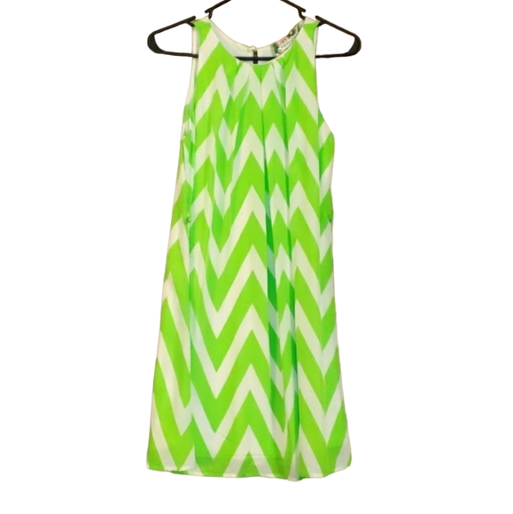 Pants Store Dresses & Skirts - ❤️7️⃣/$25 Pants Store chevron lime dress